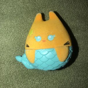 Meowgical Collectible Mini Cat/Kitty Figure: Marina